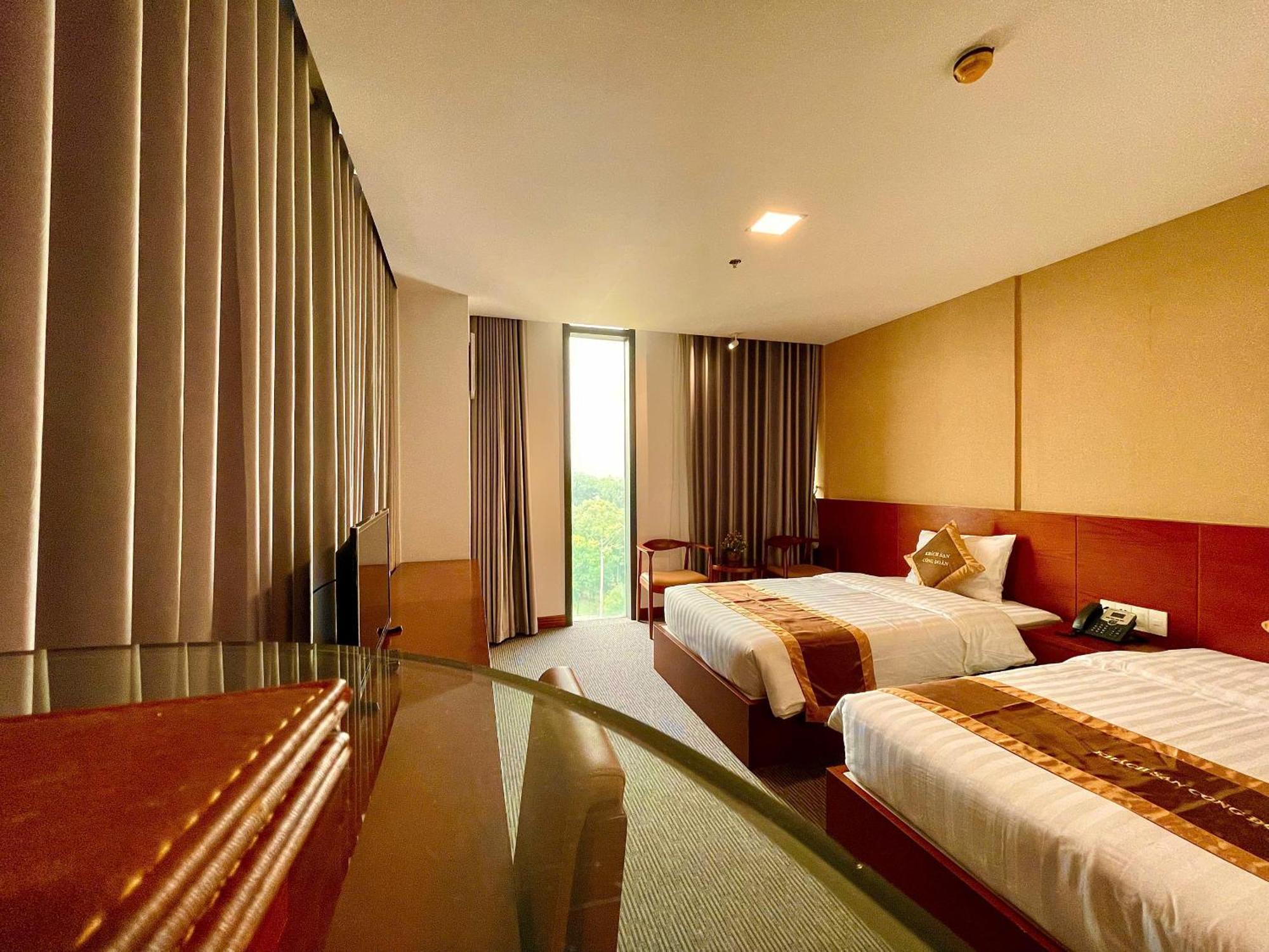 Nha Khach Tong Lien Doan - Cn Hcm 3*